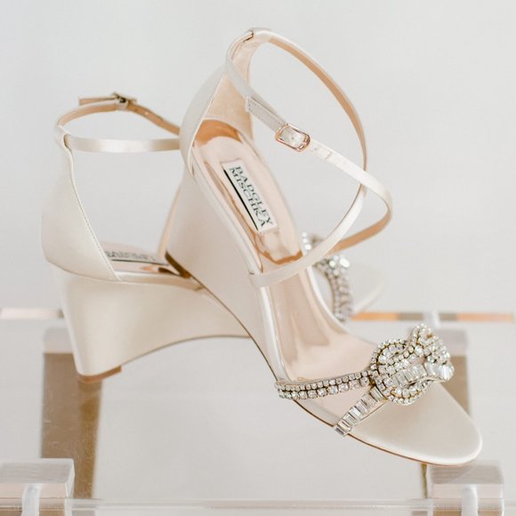 Badgley Mischka Zabrina 9 Women's Strappy Wedge Ivory New - Picture 14 of 14